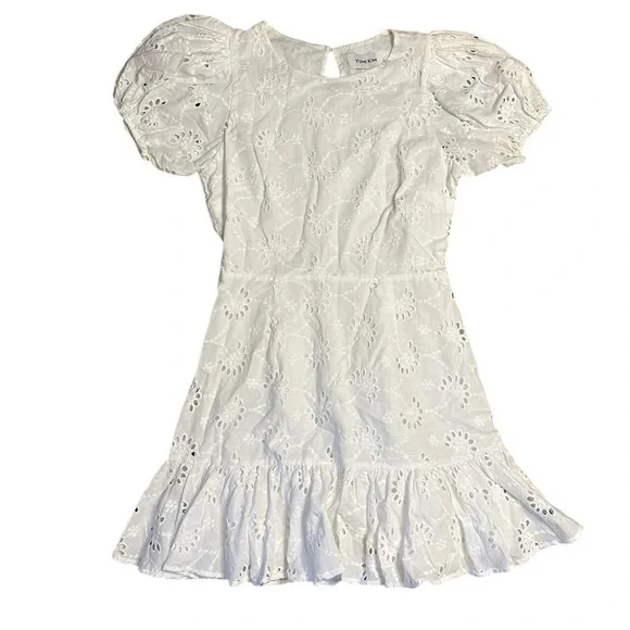 Yumi Kim Eyelet Dress Alicia White Size M Short Sleeve Lined Mini Ruffle Skirt - Picture 4 of 9